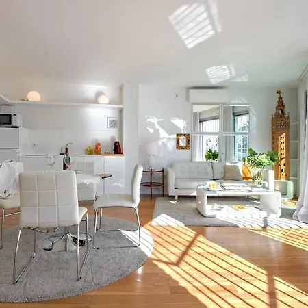 Betis Deluxe Riverside Appartement